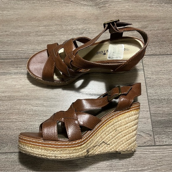 Brown wedges - Picture 1 of 4